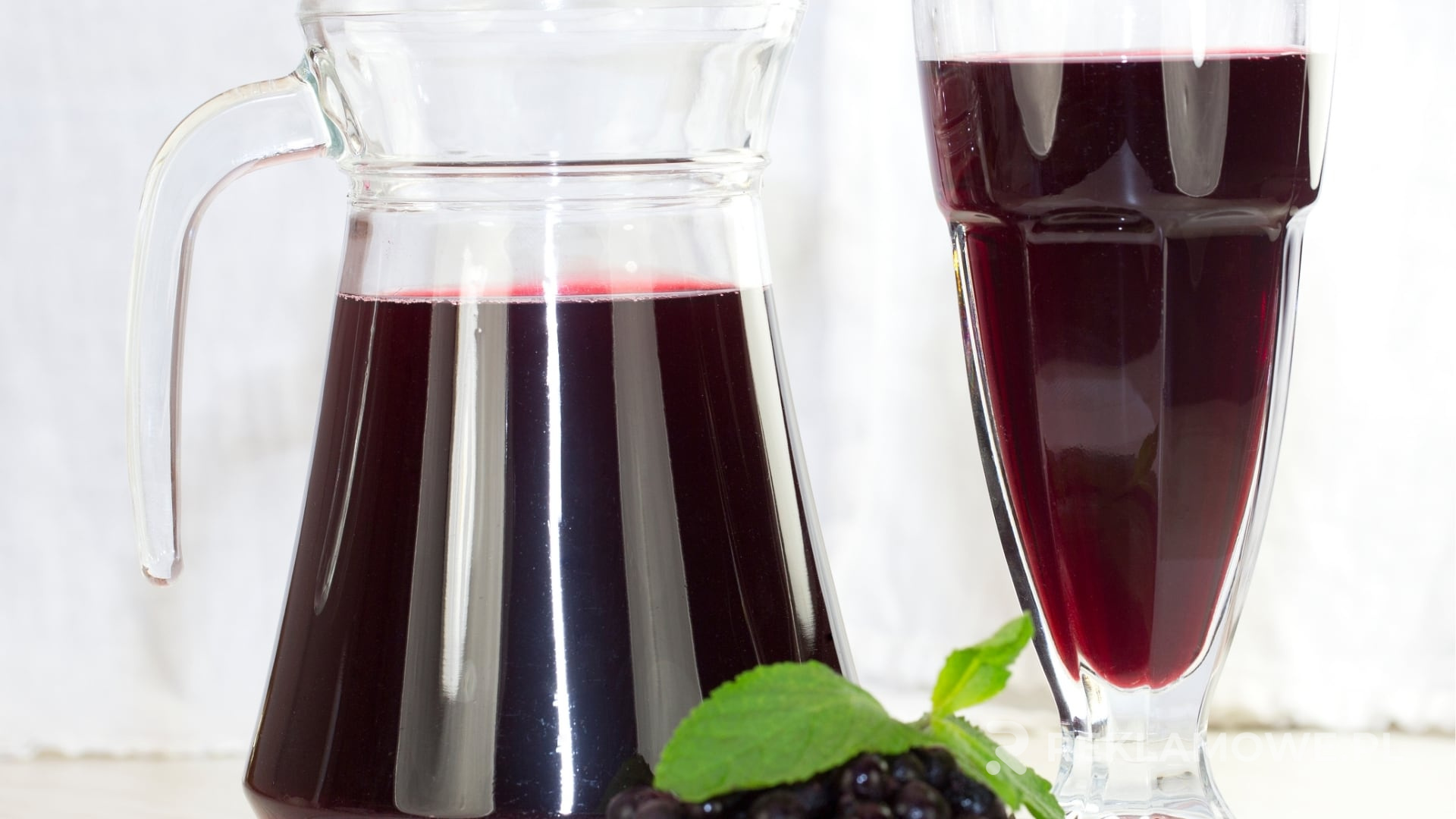 Jak dbać o karafki reklamowe